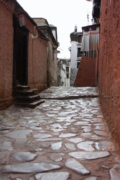 130 Another alley in the Tashilhunpo Monastery.jpg
